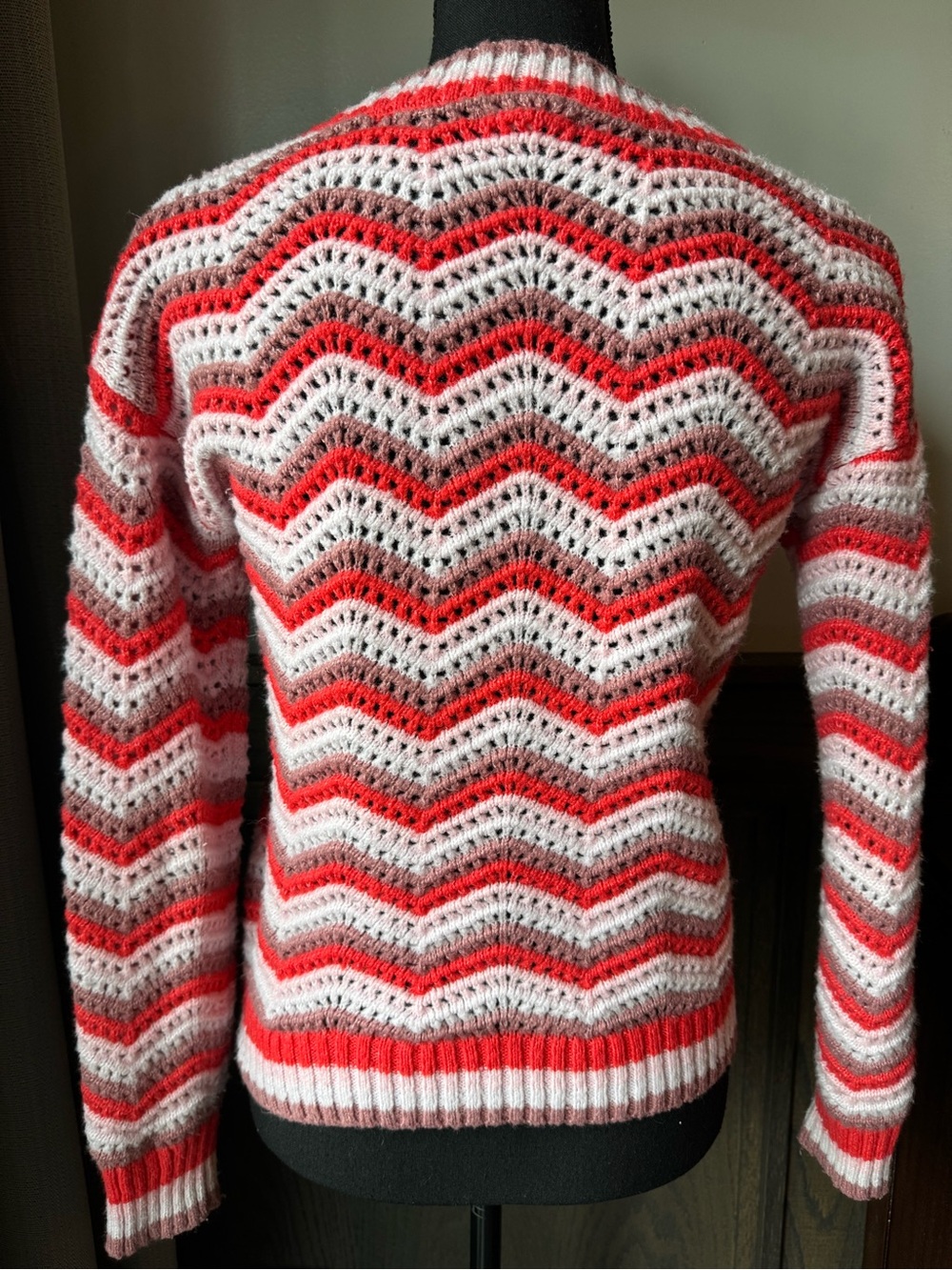 Maurice’s Women’s Pink & Coral Striped V-Neck Button Cardigan Sweater XS - Picture 4 of 7